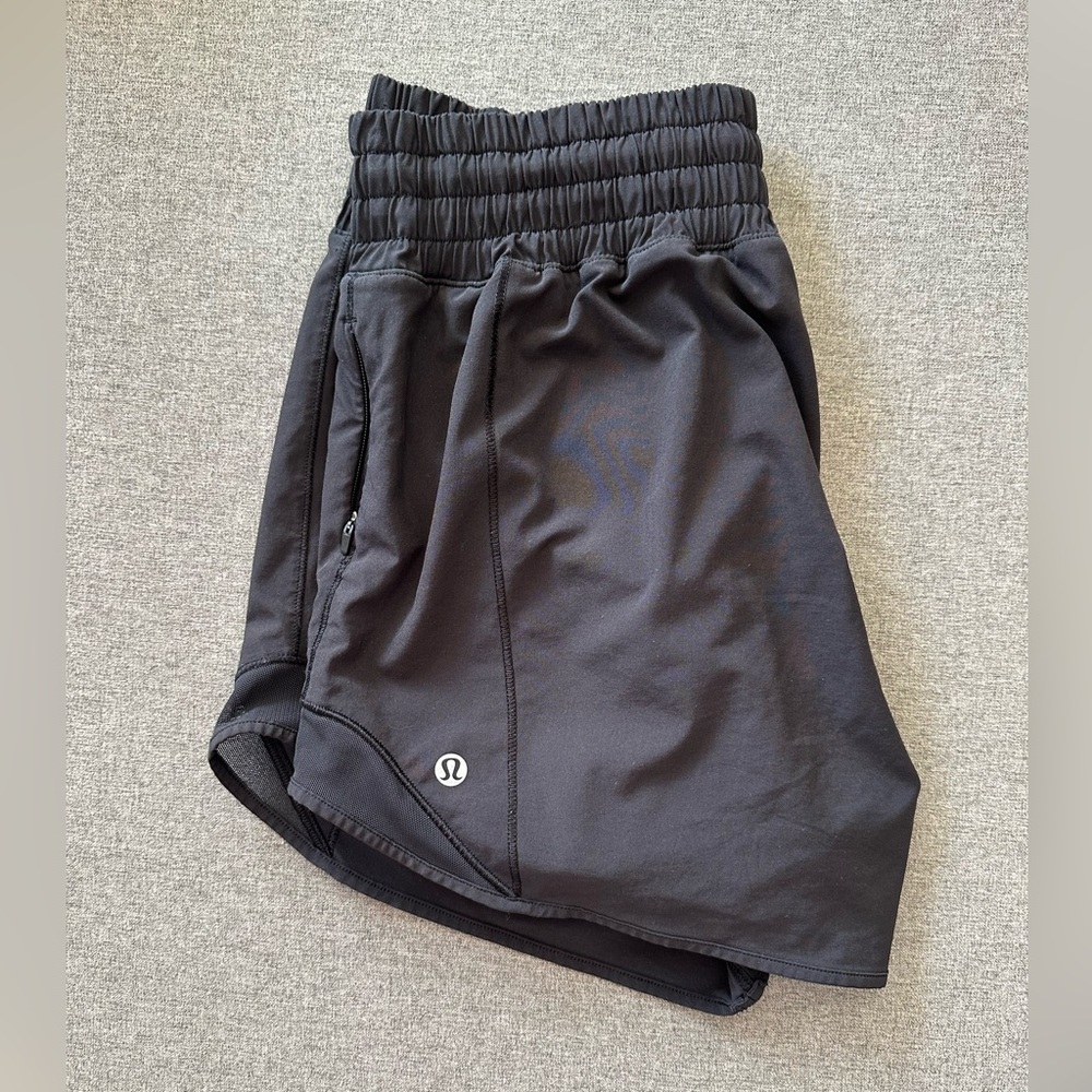 Lululemon Hotty Hot High Rise Lined Shorts 4”